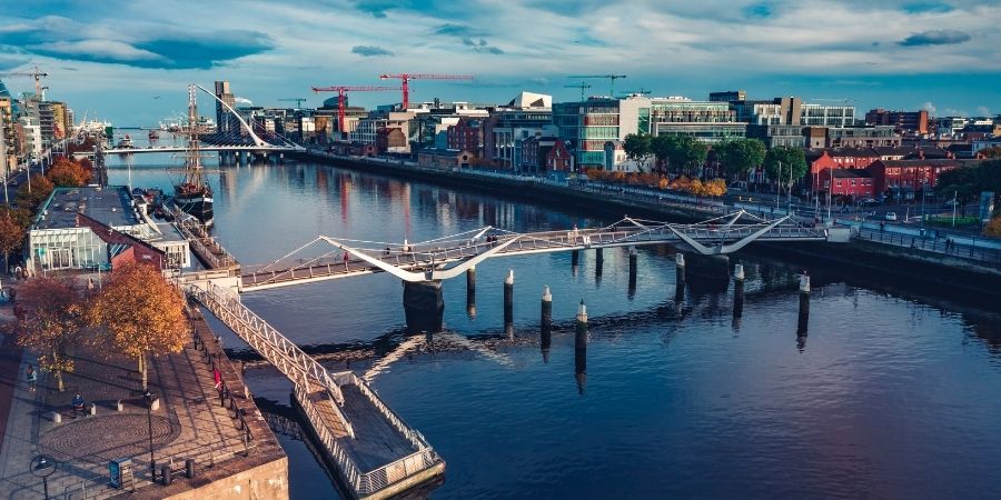 Puente en Dublín Irlanda